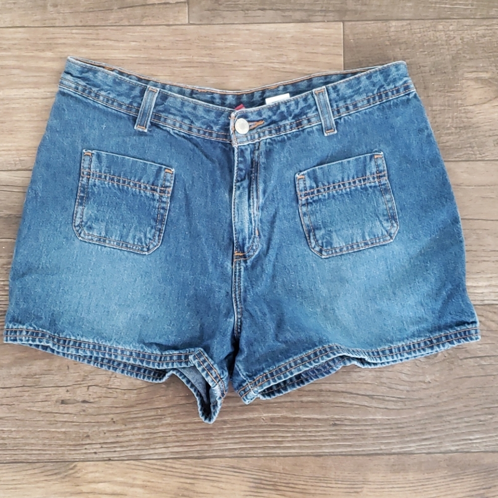 Old Navy jean shorts. Sz 8